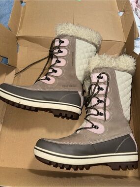 Helly Hansen Taupe, Pink & Cream Insulated Winter Lace-Up Boots